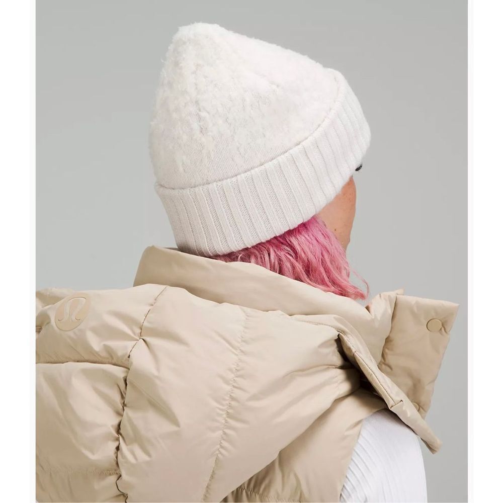 Lululemon Women's Ombre Knit Textured Beanie - Picture 2 of 7